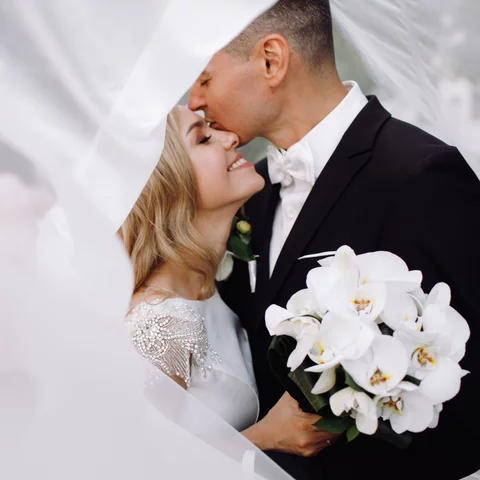 Čierny oblek na svadbu | Blog | LAVARD Čierny oblek na svadbu - tipy ako vyniknúť