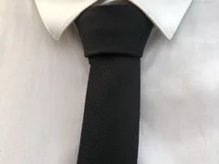 Polovičný windsor uzol | ako uviazať kravatu | lavardsk.sk