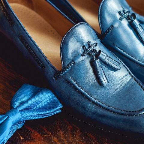 Sexi topánky k modrému obleku | BLOG | Lavard